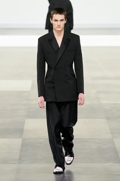 Look 2